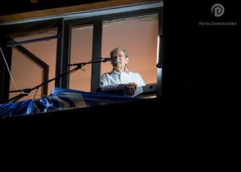 Berisha: Hilet e Dumanit me hetimin e kryehajdutit të bashkisë, Erion Veliaj. Në asnjë rast nuk flitet për grup të strukturuar kriminal