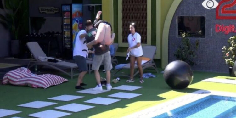 Meritoni merr në krahë Gracianon dhe bën veprimin e papritur