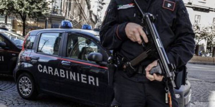 U kap mat nga policia duke shpërndarë, në pranga 24-vjeçari shqiptar