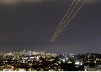 Lajmet e fundit/ Irani lëshon 300 dronë, çfarë po ndodh me luftën në Izrael?