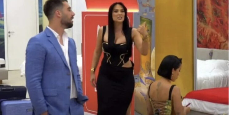 “Më kërcënove, rri larg”/ Erjola tenton të godasë Heidin gjatë …