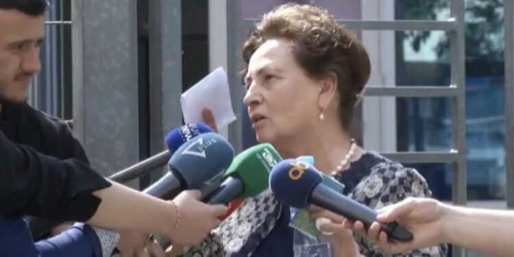 Nëna e Monika Kryemadhit në SPAK: Më pyetën për pasurinë dhe pallatin