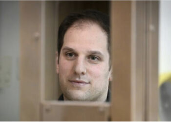 Rusia refuzon sërish kërkesën e gazetarit amerikan, Evan Gershkovich ngelet në paraburgim