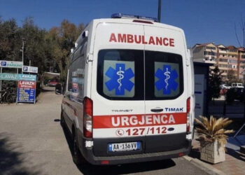 Gjendet i pajetë një 50-vjeçar në Elbasan, dyshimet e policisë