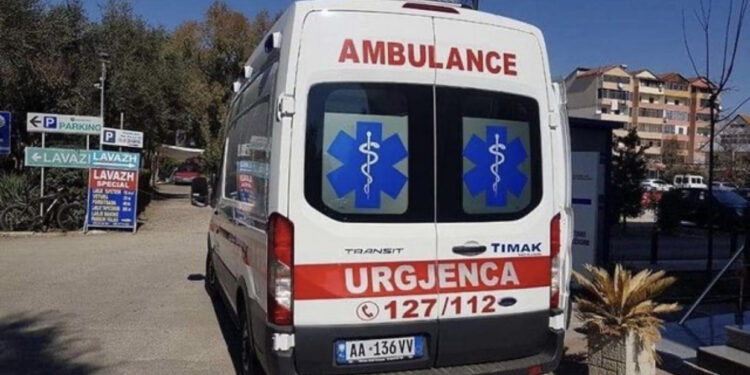 Gjendet i pajetë një 50-vjeçar në Elbasan, dyshimet e policisë