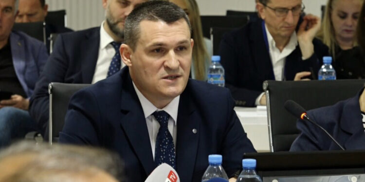 Dumani: Nuk mund ta luftoj i vetëm korrupsionin