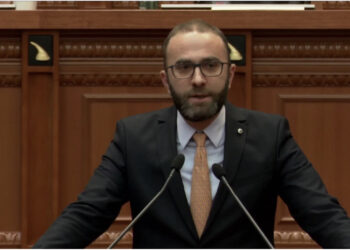 Olsi Rama e kallëzoi në SPAK, Bardhi: Ndjej keqardhje për të, po përdoret nga vëllai