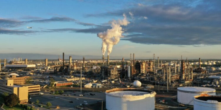 Rritet çmimi i arit dhe i naftës! Si po ndikon në tregjet financiare sulmi i Iranit ndaj Izraelit