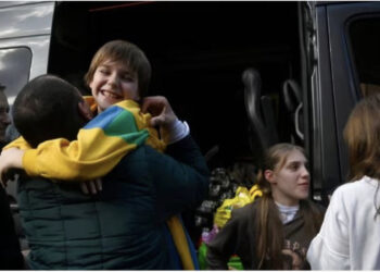 Marrëveshje mes Rusisë dhe Ukrainës, shkëmbehen fëmijët e ndarë nga familjet pas nisjes së luftës