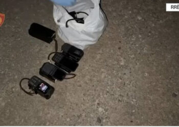 Lëvizte me mina dhe eksploziv me vete, pranga 45-vjeçarit në Rrëshen, ja çfarë iu gjet në banesë