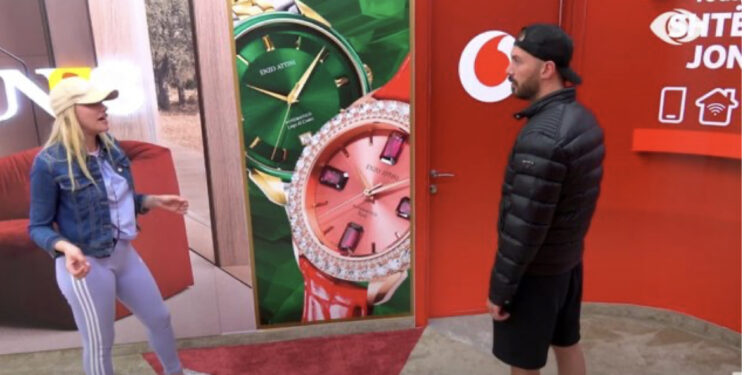 “Kam frikë të të flas, s’bëj dot një muhabet serioz me ty”, Hedi dhe Romeo, debat me tone të larta. Çfarë ndodhi mes çiftit?