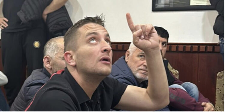 Aktori i njohur i humorit Rezart Veleshnja bëhet mysliman praktikant