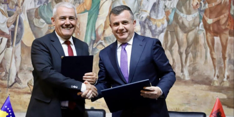 Balla e Sveçla firmosin marrëveshjen, kalimi në kufi lehtësohet për 9 muaj