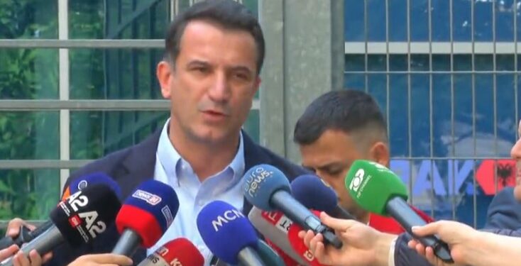 Veliaj del pas 8 orësh nga SPAK-u: Hetuesit më thanë mos fol