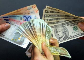 Dramë në tregun valutor, euro në rënie të lirë, leku “godet” edhe dollarin