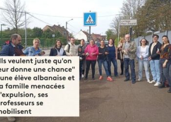 Nxënësja shqiptare dhe familja e saj kërcënohen me dëbim nga vendi, mësuesit francez në protestë: Mos i largoni