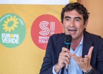 Deputeti italian ‘djeg’ Ramën dhe Melonin: Nuk dini ç’është demokracia