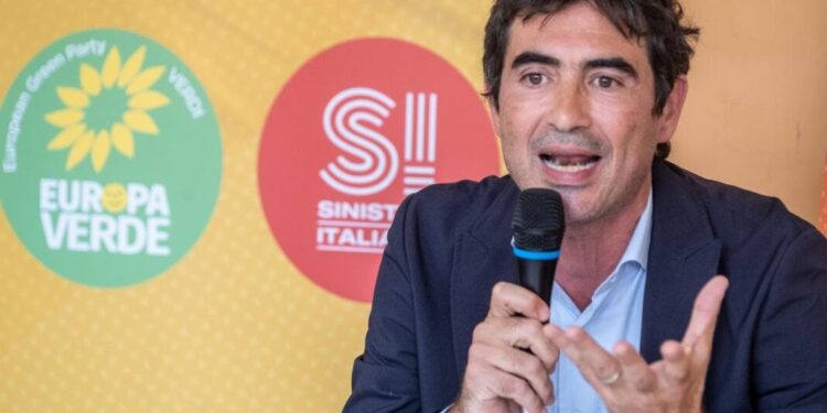 Deputeti italian ‘djeg’ Ramën dhe Melonin: Nuk dini ç’është demokracia