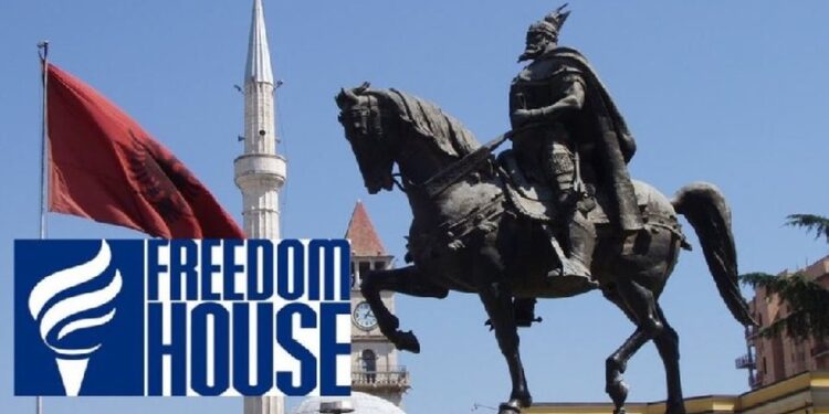Freedom House ‘nxin’ Shqipërinë: Përkeqësim i gjendjes së mediave dhe shoqërisë civile