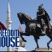 Freedom House ‘nxin’ Shqipërinë: Përkeqësim i gjendjes së mediave dhe shoqërisë civile