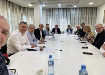 Pasi “goditi” grupin e Kryemadhit, Meta prezanton ekipin e tij në PL