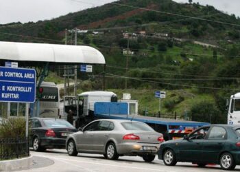 Protetsta e sindikatave greke, mbyllet dhe dogana e Kapshticës