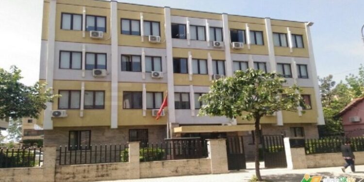 Legalizuan pallatin pa leje në Lezhë, Prokuroria dërgon për gjykim 4 zyrtarët e Kadastrës