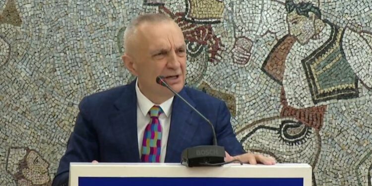 “Përshëndes fjalimin e Monikës, përveç fjalisë së fundit”, Meta ndihet i braktisur: Nga 100 anëtarë, sot nuk përgjigjen as 40