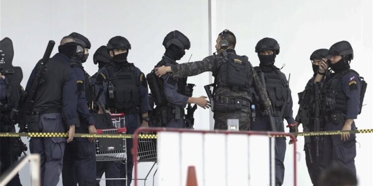 Emrat/ Operacion i përbashkët policor Shqipëri, Itali, Gjermani, bien në pranga tre persona në vendin tonë