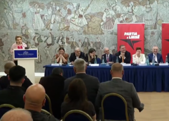 “Po për krahinalizmin çfarë do të thotë …”, Ilir Meta shpërthen në të qeshura pas deklaratës së Kryemadhit në KDK