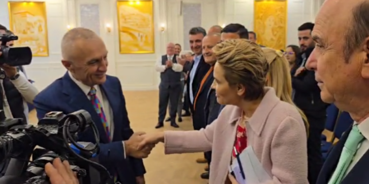 VIDEO/ Nis mbledhja e KDK, çfarë kërkoi Kryemadhi? Meta: Ti plotësohet çdo kërkesë, në veçanti Lonës