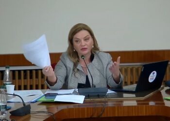 Denoncimi i fortë/ Vokshi: Skandal! U fikën dritat, vdiqën 4 pacientë në QSUT