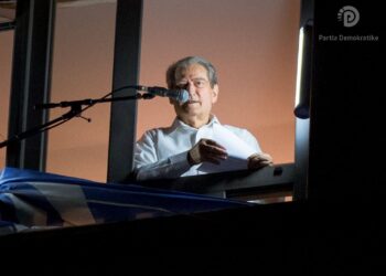 Largimi masiv i adoleshentëve/ Berisha: Ikin vetëm e vetëm se mbi ta rëndon tirania e varfërisë nga vjedhja