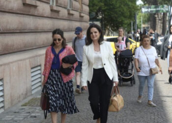 5 vite betejë! Sevdari mposht vettingun dhe rikthehet në detyrë: Jam e emocionuar