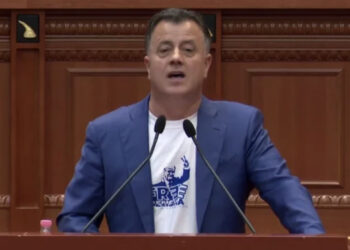 Flamur Noka replikon me qeverinë: Palo rezolutë, Shqipëria është kthyer në Meksikë ku deputetët vrasin njëri-tjetrin