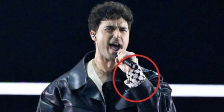 Eurovision nis me probleme / Shalli në dorën e këngëtarit suedez shkakton kaos, domethënia që kishte