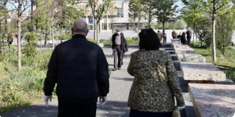 Ndryshon skema, si do të rriten pensionet e ulëta! Ja dy alternativat, çfarë do të përmirësojë reforma