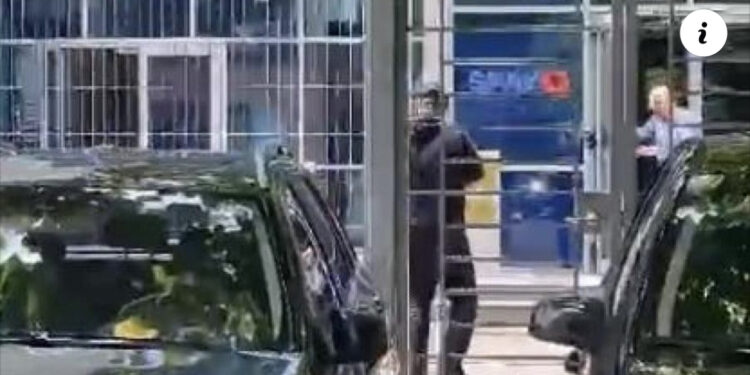 Gazetari Baton Haxhiu paraqitet në SPAK! E thirrën apo shkoi vetë?