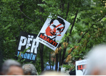 Blushi në protestë: Sot janë të 7-at e Veliajt