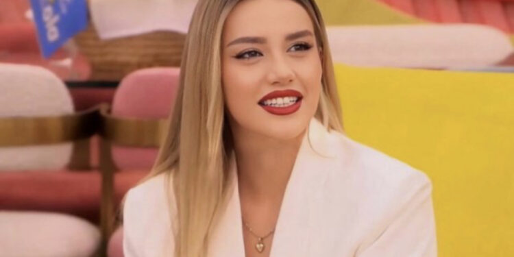 U shfaq me syze dielli në festë, çfarë ka ndodhur me Heidin?