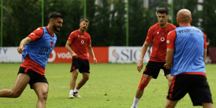 Kombëtarja mbyll përgatitjet e fundit dhe bën valixhet drejt Austrisë