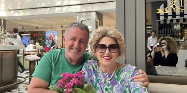 “Lamtumirë në qiellin e engjëjve”, Agron Llakaj fjalë zemre për ikjen e bashkëshortes: Më prit… ti do të më presësh si përherë!