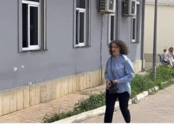 Dhunimi i avokatit të babait, Argita Malltezi shkon urgjentisht në spital