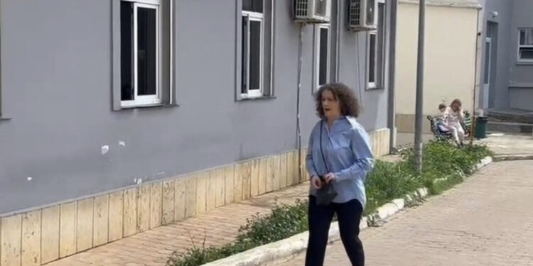 Dhunimi i avokatit të babait, Argita Malltezi shkon urgjentisht në spital