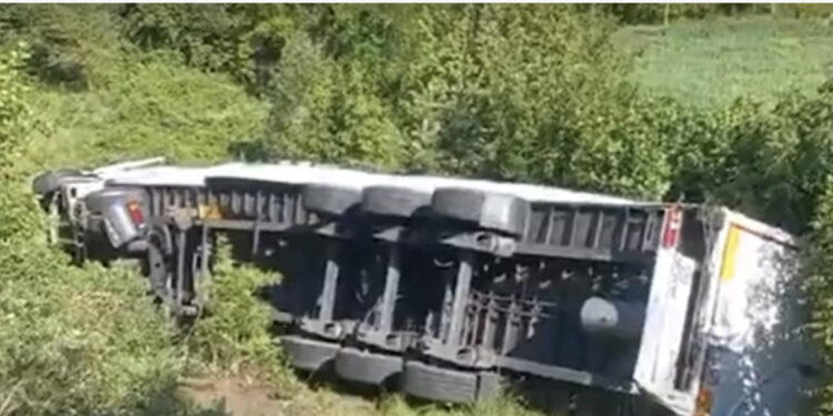 Përmbyset trajleri në Librazhd, zbardhen detajet paraprake