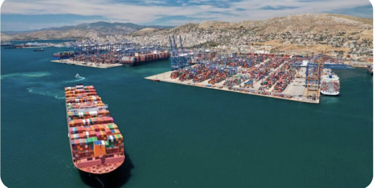 Kishin destinacion Durrësin, kapen 250 kilogramë kokainë në portin e Pireut, në pranga 2 shqiptarë