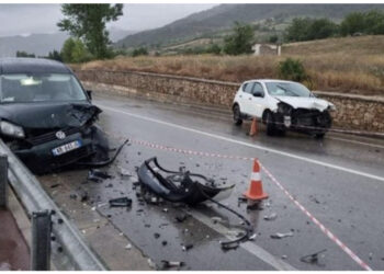 Aksident i rëndë në aksin Pogradec- Qafë Thanë, makina përplas këmbësoren