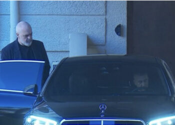 Me BMW të blinduar, pse Greqia po merr masa të pazakonta sigurie për takimin e Ramës me emigrantët