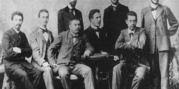 “Si e ruajta për 50 vjet, dorëshkrimin e librit të spiunit rus, që e gjeta në shtëpinë e shefit të Sigurimit