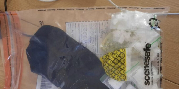 Emri+Foto/ Dënohet me 3 vjet burg shqiptari, kishte fshehur kokainën në çorape